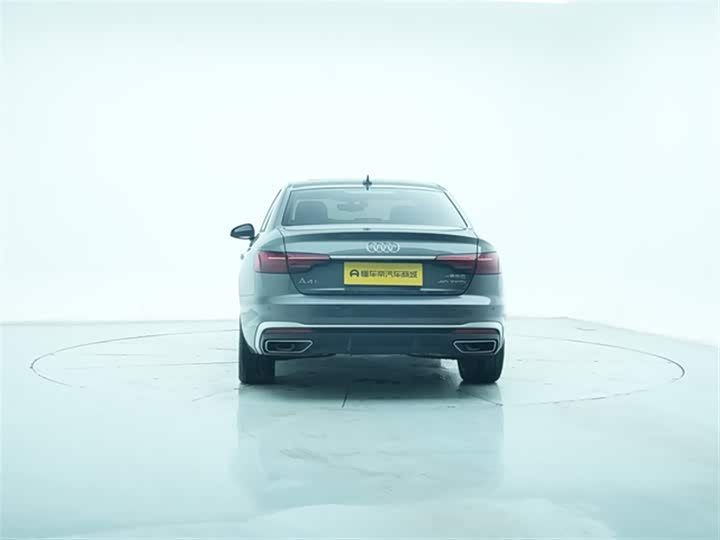 Фото 7 - Audi A4L