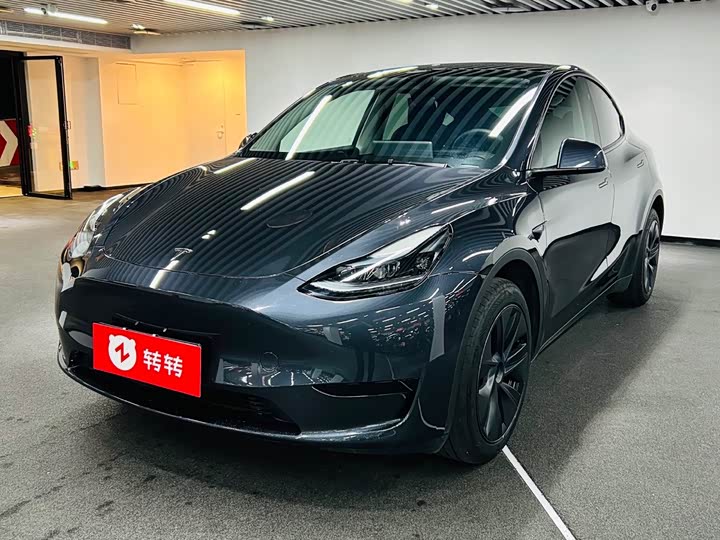 Фото 1 - Tesla Model Y