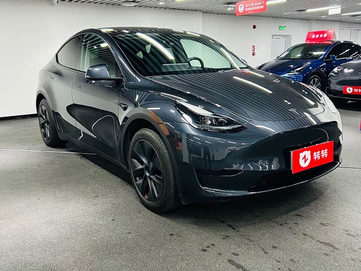 Фото 3 - Tesla Model Y