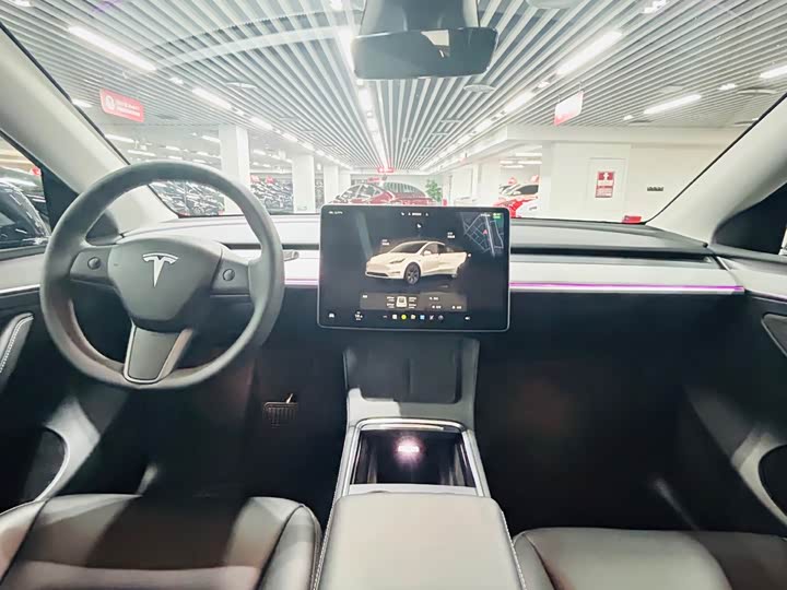 Фото 9 - Tesla Model Y