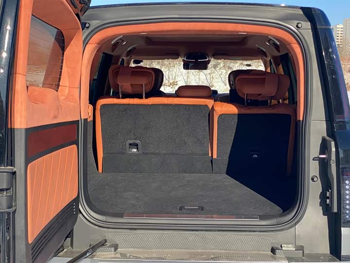 Фото 4 - BYD Yangwang U8