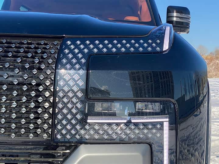 Фото 5 - BYD Yangwang U8