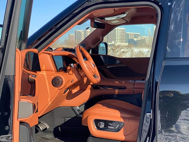 Фото 9 - BYD Yangwang U8