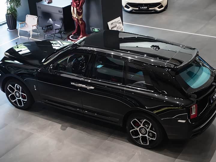 Фото 2 - Rolls-Royce Cullinan