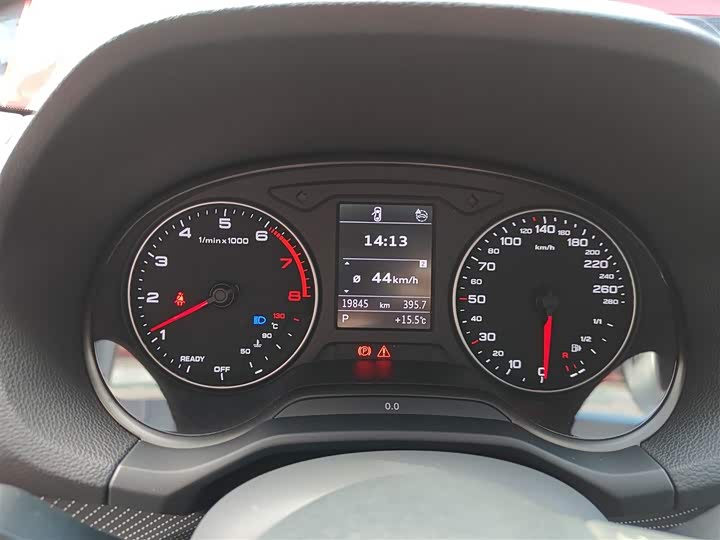 Фото 4 - Audi Q2L