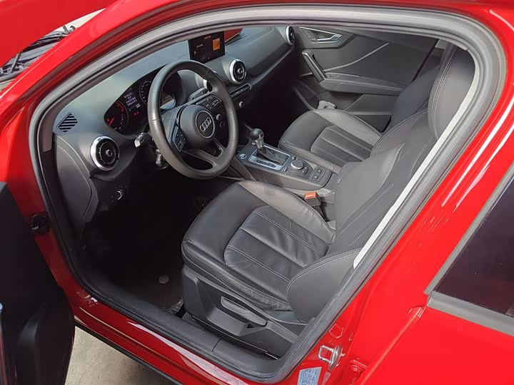 Фото 7 - Audi Q2L