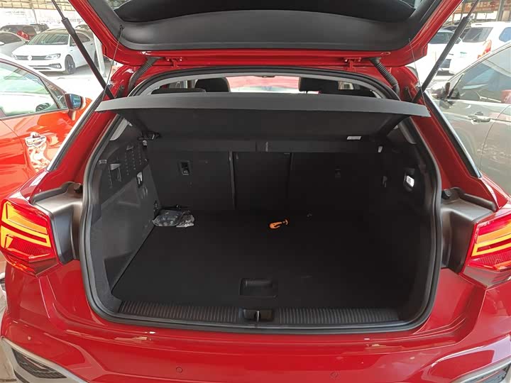 Фото 9 - Audi Q2L