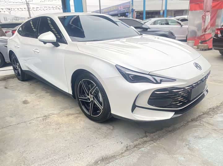 Фото 3 - MG Motor 7