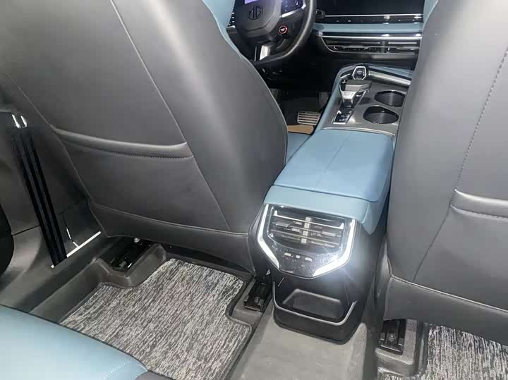 Фото 6 - MG Motor 7