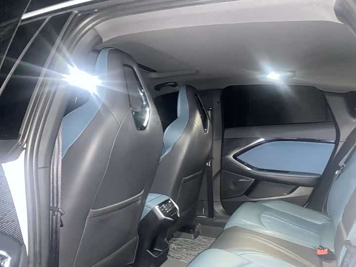 Фото 8 - MG Motor 7