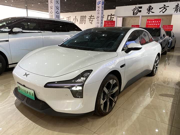 Фото 1 - XPeng Mona M03