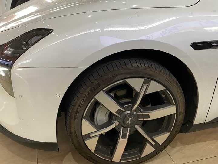 Фото 7 - XPeng Mona M03