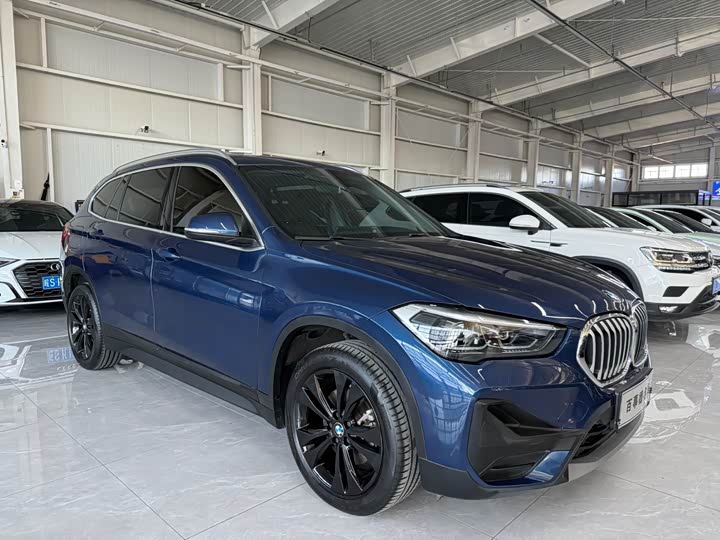 Фото 3 - BMW X1