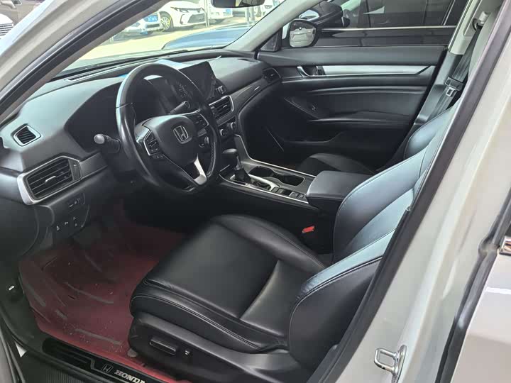 Фото 7 - Honda Accord