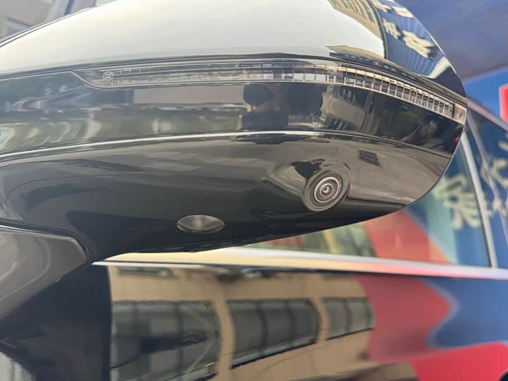 Фото 7 - Denza D9