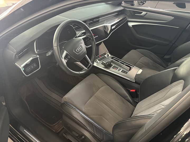 Фото 6 - Audi A6L