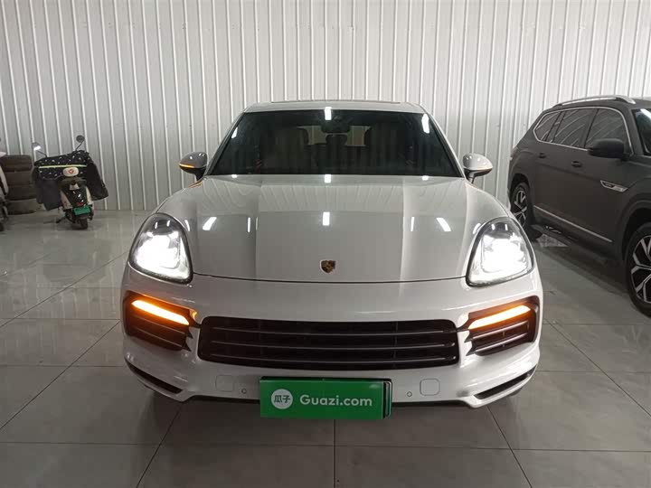 Фото 3 - Porsche Cayenne Hybrid