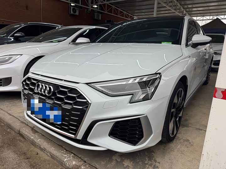 Фото 1 - Audi A3