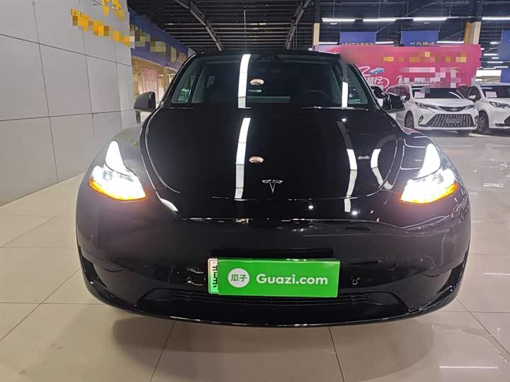 Фото 3 - Tesla Model Y