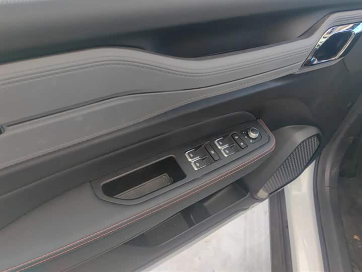 Фото 7 - Geely Cowboy