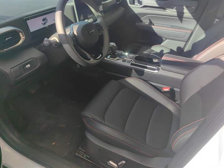 Фото 9 - Geely Cowboy