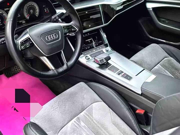 Фото 4 - Audi A6L