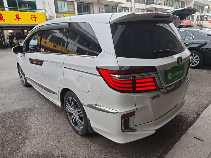 Фото 5 - Honda Elysion