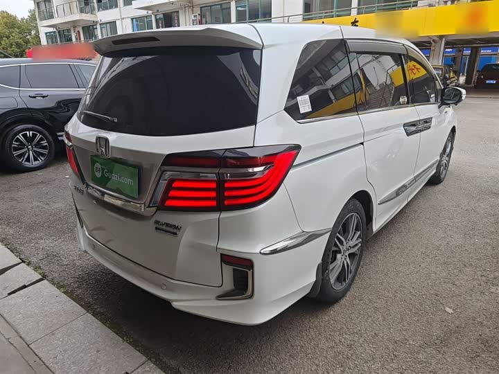 Фото 7 - Honda Elysion