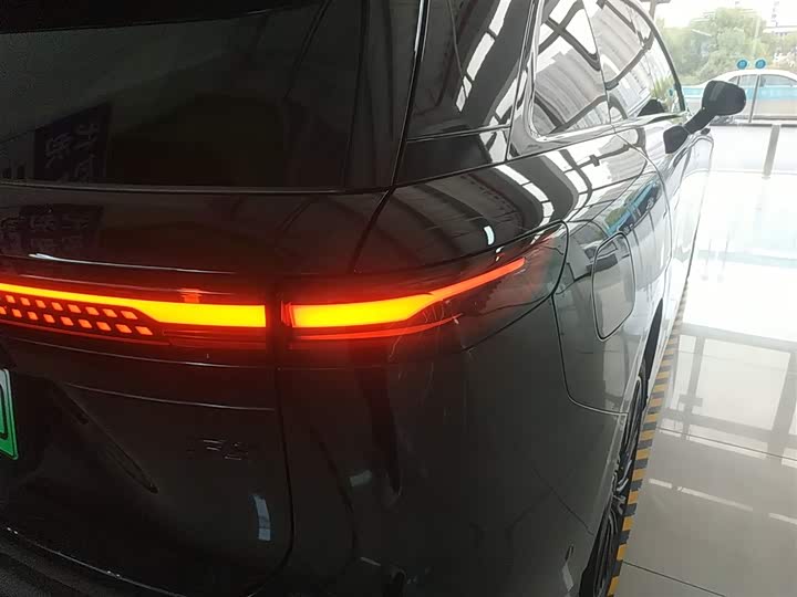 Фото 8 - XPeng G9