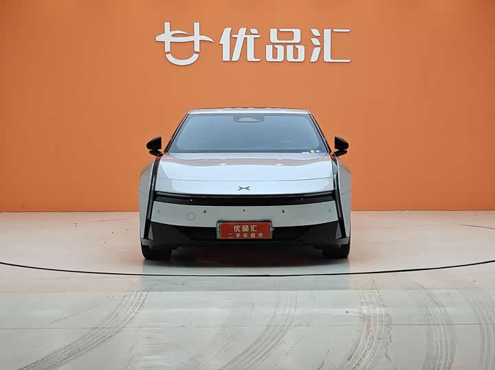 Фото 8 - XPeng P7