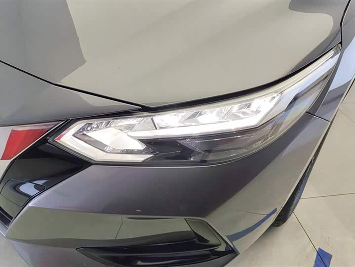 Фото 5 - Nissan Sylphy