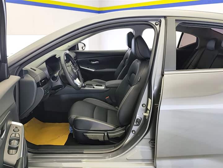 Фото 9 - Nissan Sylphy