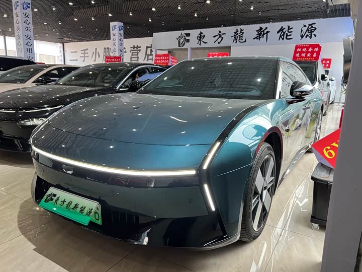 Фото 1 - XPeng P7