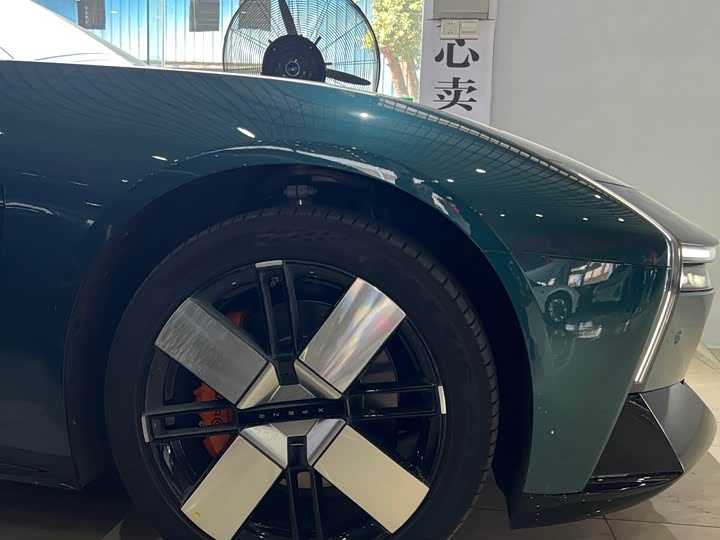 Фото 4 - XPeng P7