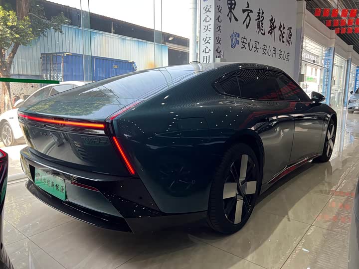 Фото 7 - XPeng P7