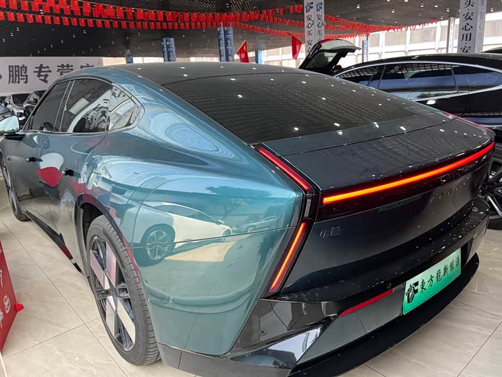 Фото 8 - XPeng P7