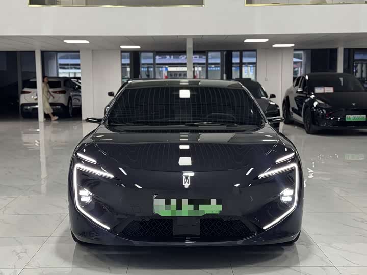 Фото 2 - Avatr 12