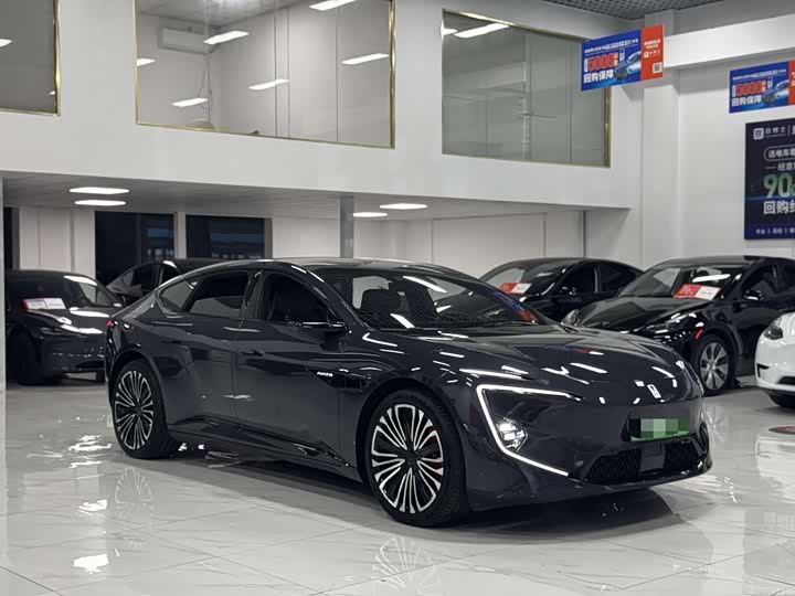 Фото 3 - Avatr 12