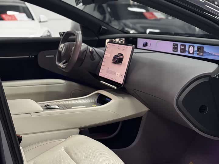 Фото 6 - Avatr 12