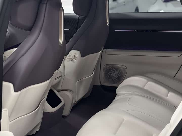 Фото 9 - Avatr 12