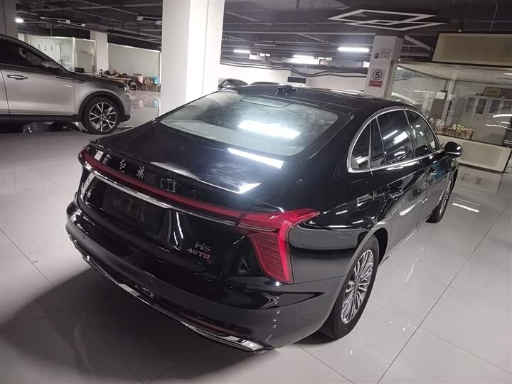 Фото 7 - Hongqi H5