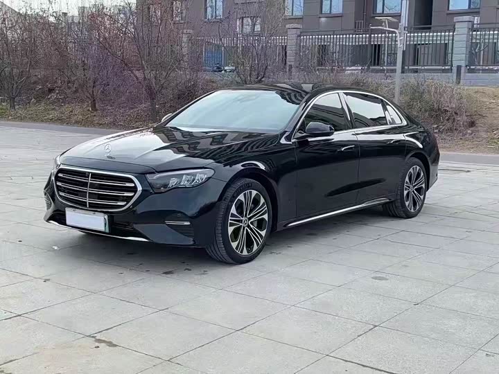 Фото 1 - Mercedes-Benz E-Class Hybrid