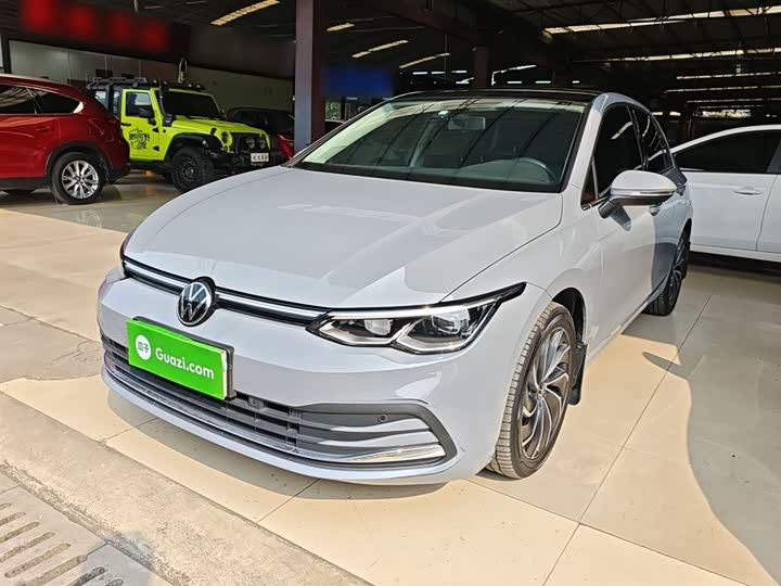 Фото 2 - Volkswagen Golf