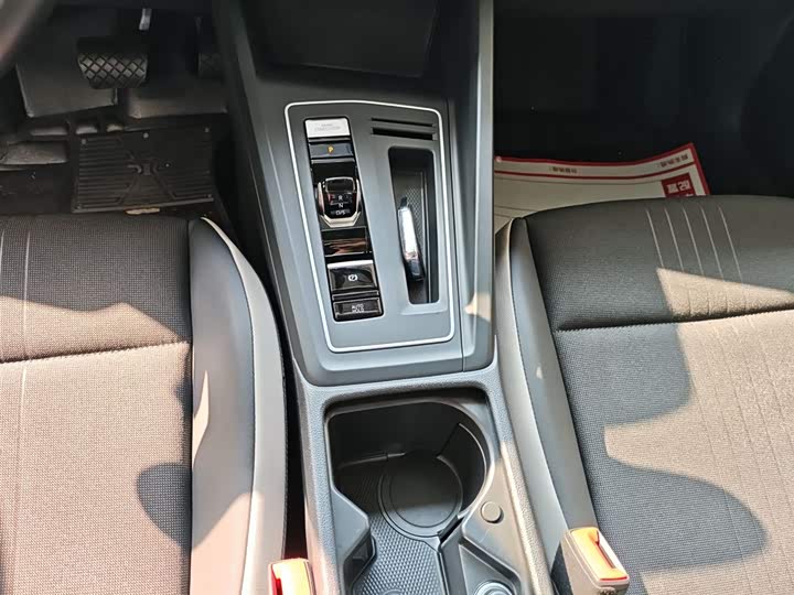 Фото 6 - Volkswagen Golf