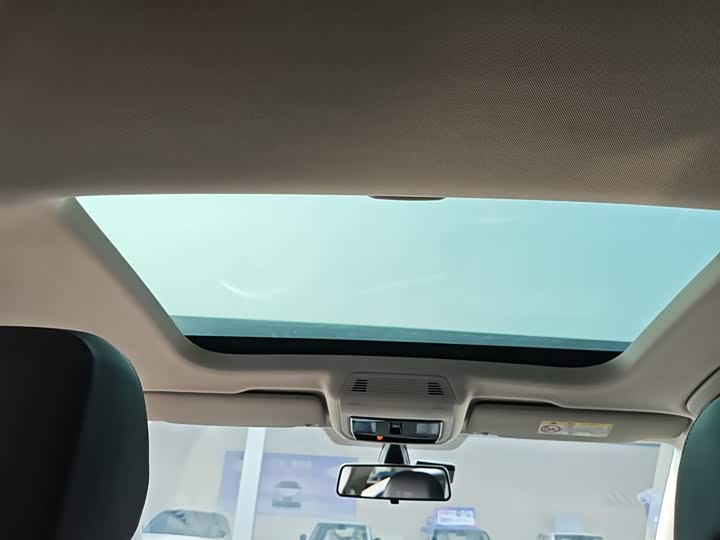 Фото 8 - Volkswagen Golf