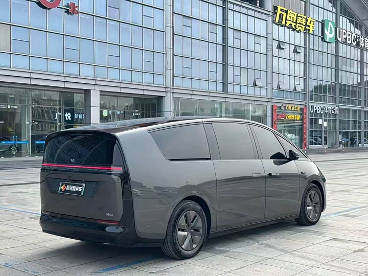 Фото 7 - LiXiang Mega