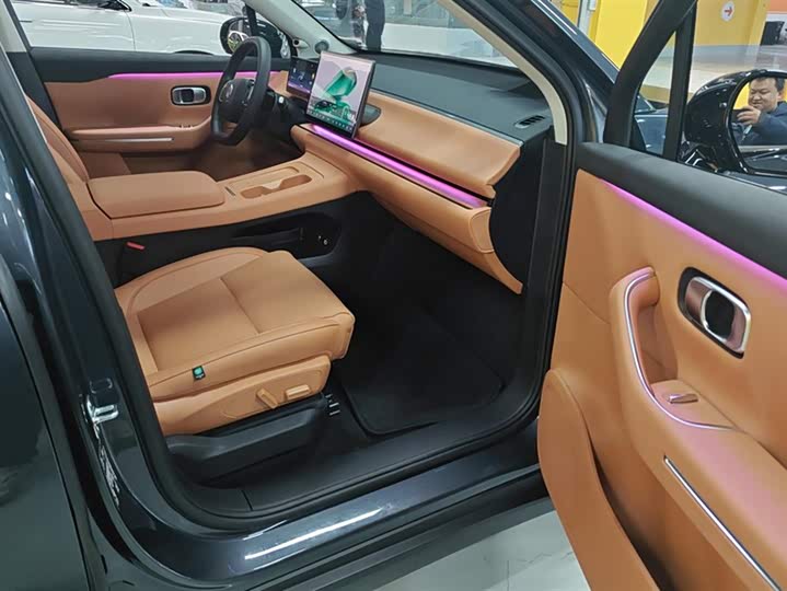 Фото 8 - Leapmotor C10