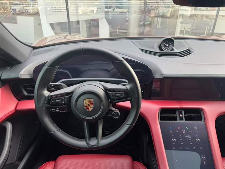 Фото 6 - Porsche Taycan