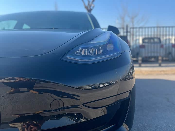 Фото 7 - Tesla Model 3