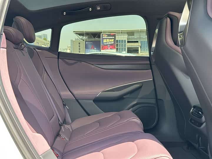 Фото 6 - Xiaomi SU7